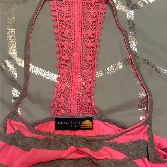 Knit back Tank - Picture 3 of 3